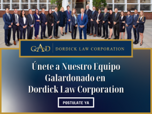Únete a Nuestro Equipo Galardonado en [firm-name]